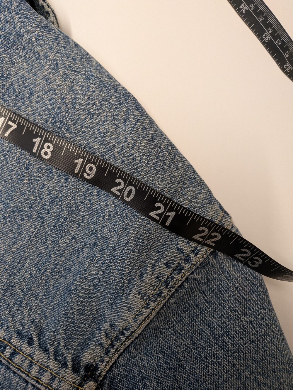 Rare 80s Vintage Chipie Denim Trucker Jacket - Hidden Cuff Graphics - Size XL - Picture 10 of 10